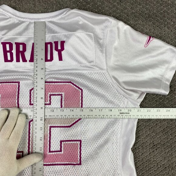 Women's Tom Brady New England Patriots Football Jersey Large White Pink NFL - Picture 6 of 8
